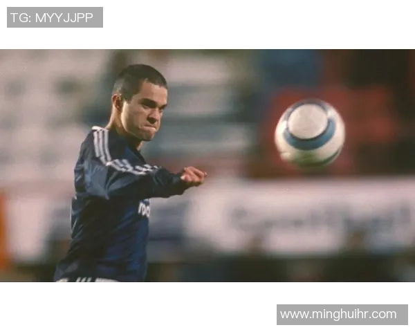 足球明星逆袭成长记:从矮小少年到高大巨星的励志故事